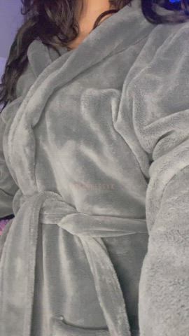 I can show you a good time in the bedroom I promise <3
