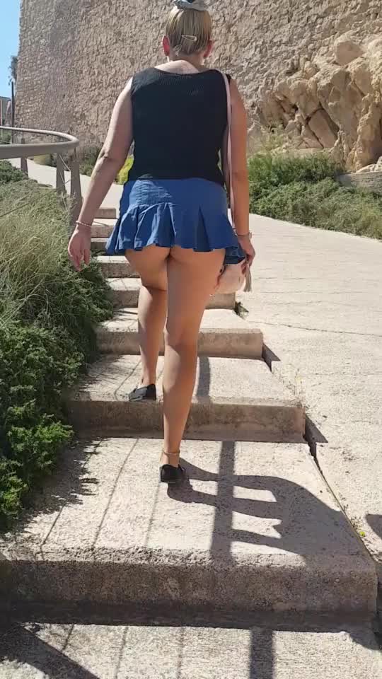 no panties ;-)