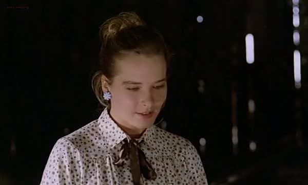 Florence Guerin  and  Trine Michelsen   - La bonne (1986)