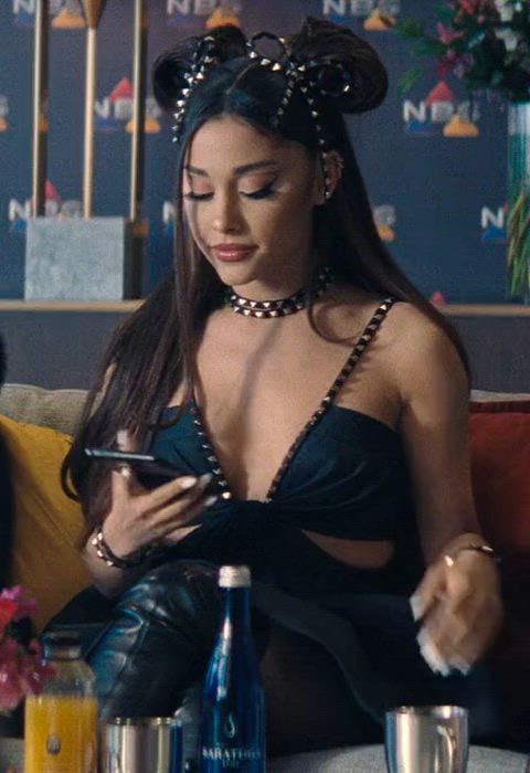 ariana grande celebrity female gif