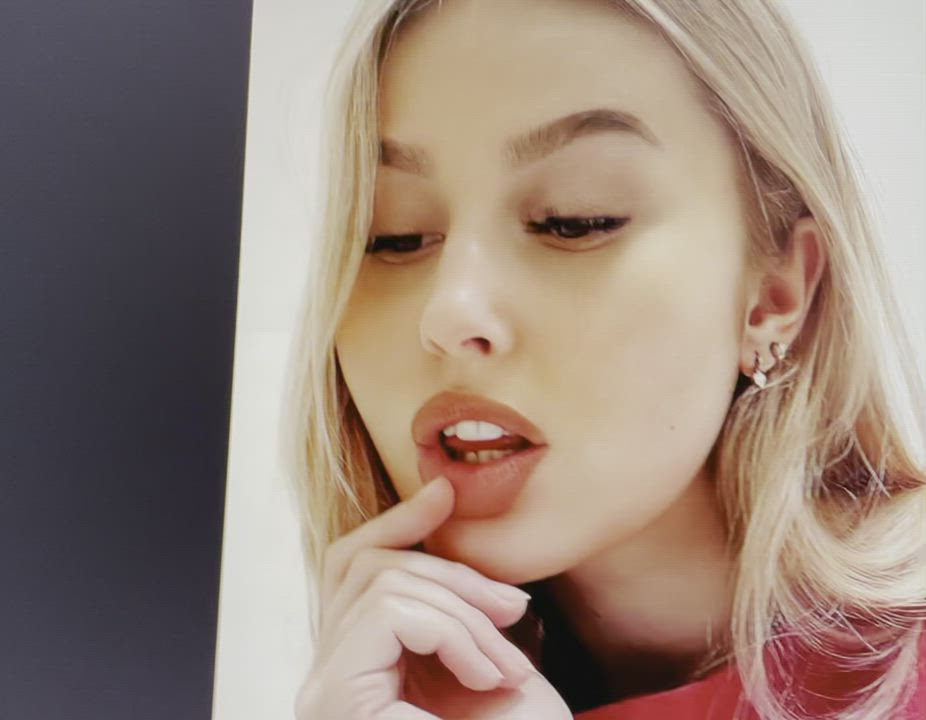 Cumming all over this girl’s face; dm me if you want pics of her to cum on