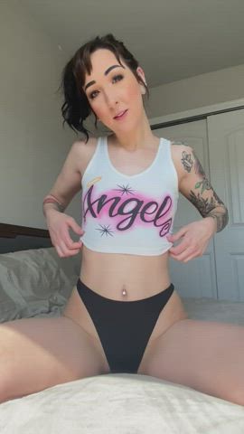 Do we appreciate teeny tiny titty drops here?