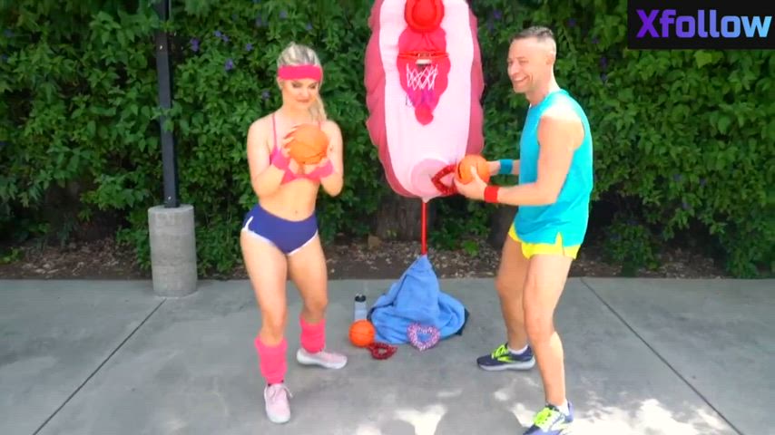 Slimthick Vick and a big dick [one minute]