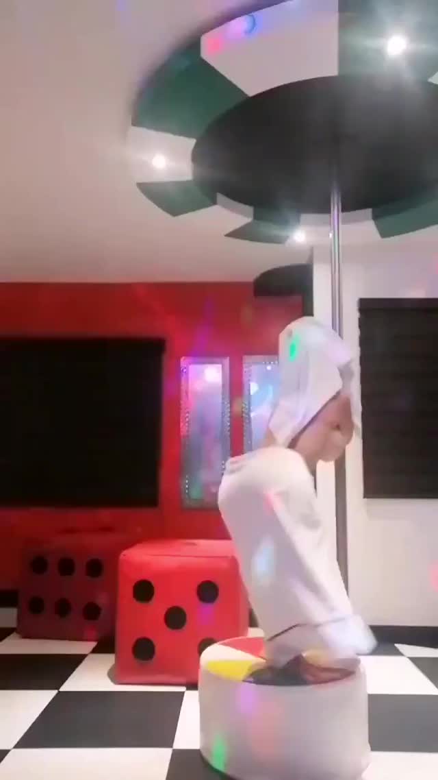 Great Ass Pole Dance