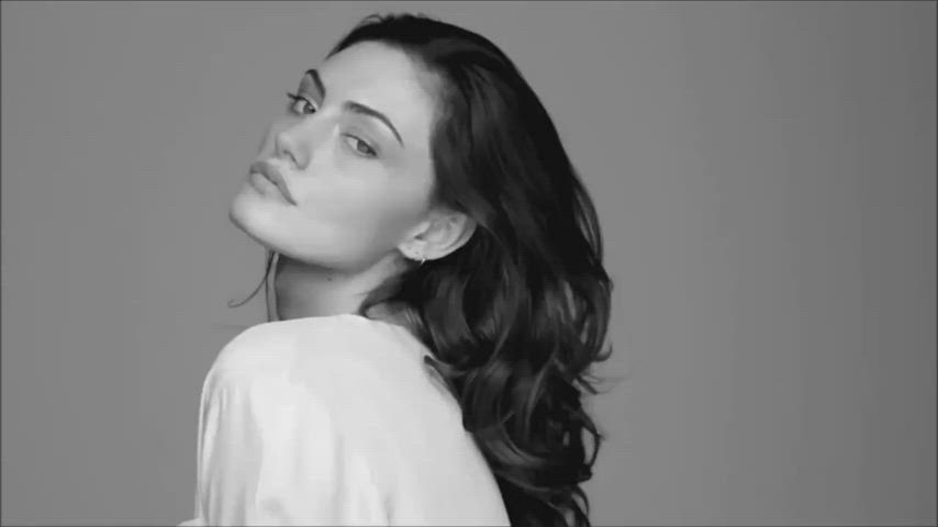 Phoebe Tonkin