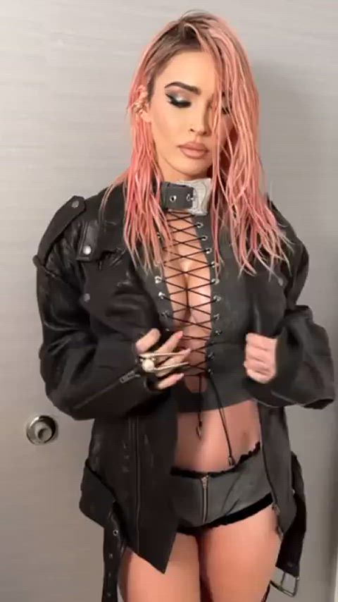 belly button celebrity megan fox gif