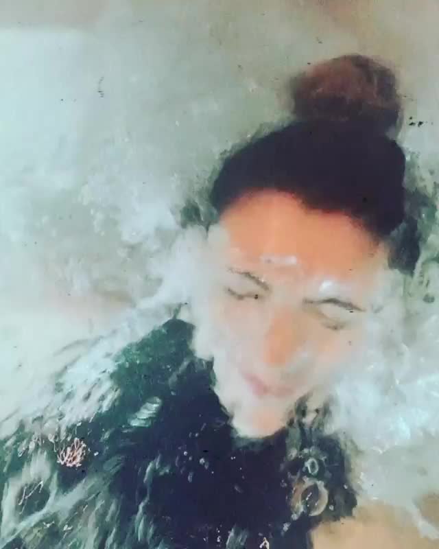 Orla Chennaoui jacuzzi 02