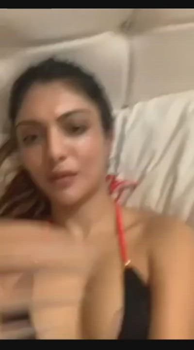 Khushi Mukherjee Cleavage