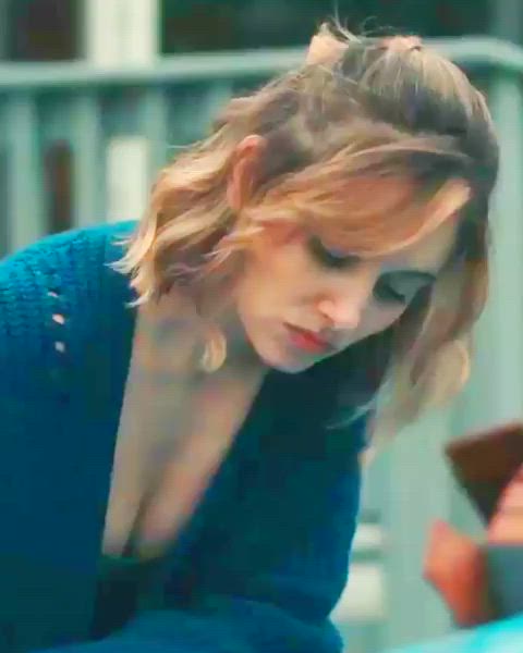alison brie celebrity cleavage gif