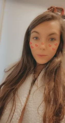 do you like tiny milfs?