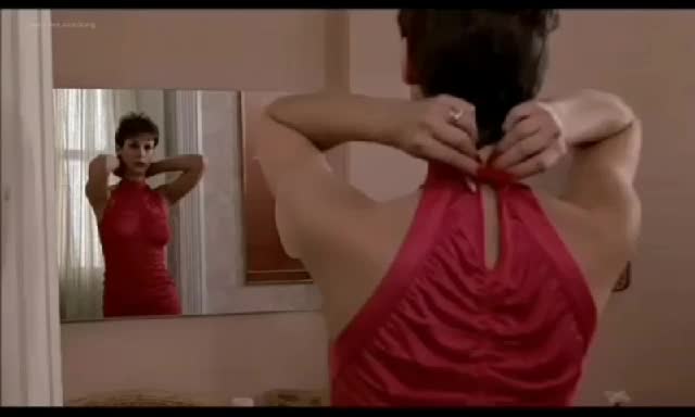 Jamie Lee Curtis - 'Trading Places' (even slower mo)