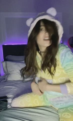 Costume Tessa Fowler Tits gif