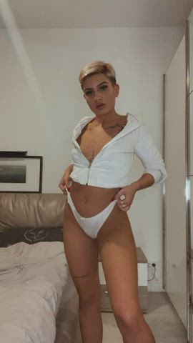I wanna let one lucky Redditor cum on my ass multiple times 😜