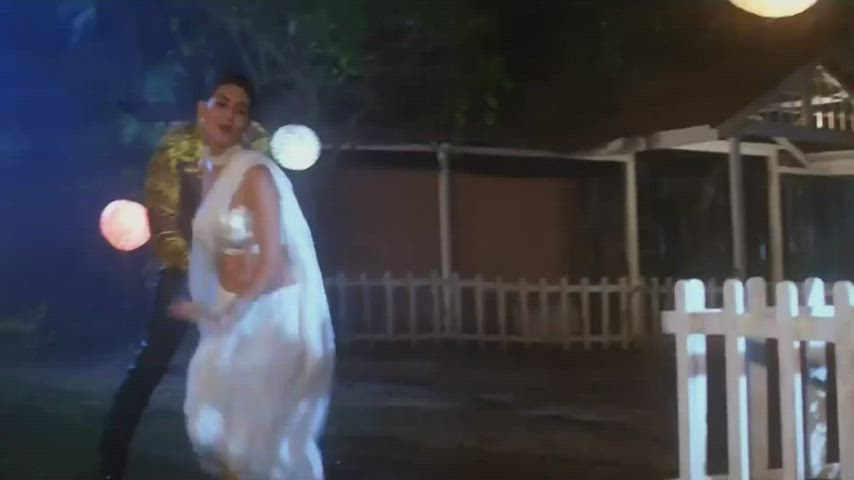 Can any actress of today beat Deepti Bhatnagar? so sensual, so feminine