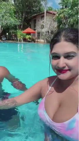 BBW Big Tits Cute Lips Lipstick Natural Tits Wet gif