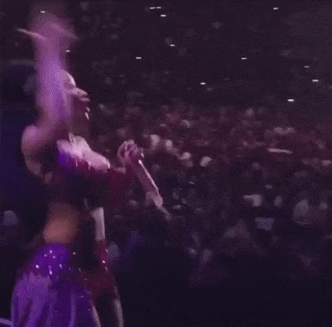 Nicki Minaj gif