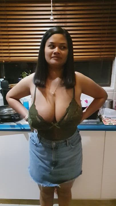 Amazing so mo 😯 Anybody know her name?