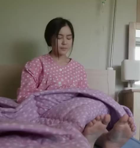 Park Si-Woo feet 2