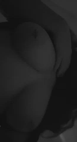 Who wants to play with my cute pierced tits