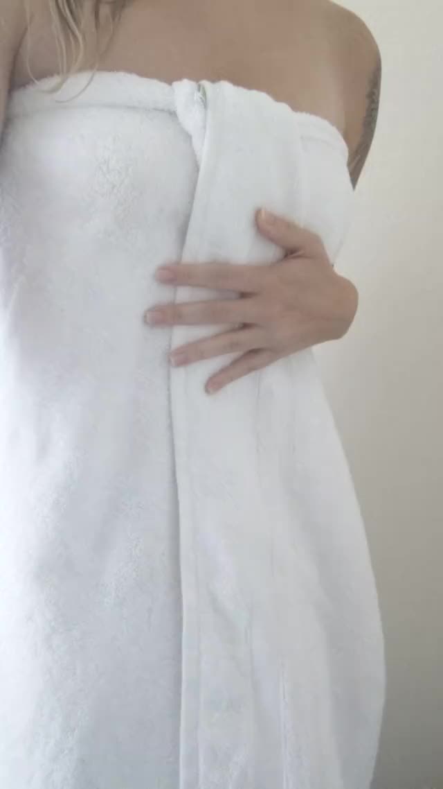 Towel reveal ??? (oc)