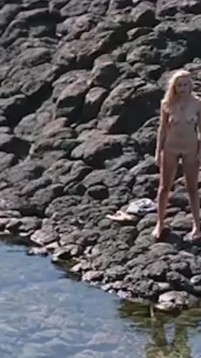 Dakota Johnson FULL FRONTAL NAKED in 'A Bigger Splash' (2015) [cropped]
