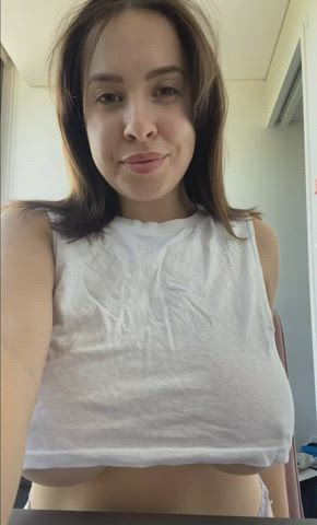 big tits nipslip shaking tits underboob gif