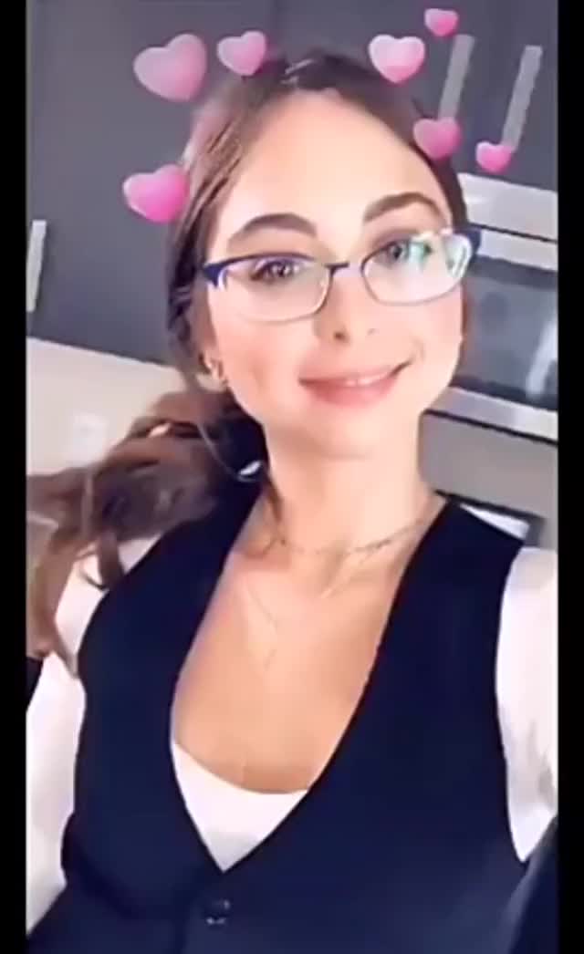 Riley Reid quick blowjob Behind The Scenes