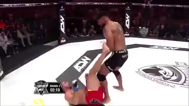 Chi Lewis Perry KTFO's Ibrahim ElSawi (Abu Dhabi Warriors 5)