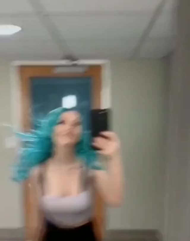Cosplay Rolyat gif