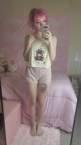 just a girl saying hello