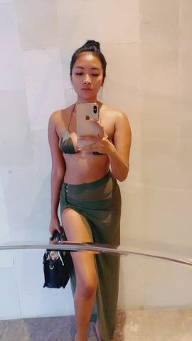 What do you think of my outfit?