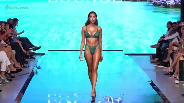 Jiggle show on runway