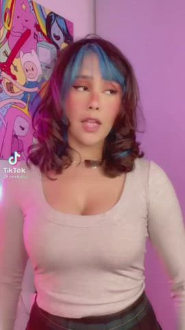 Damn, I love watching those titties bounce ?
