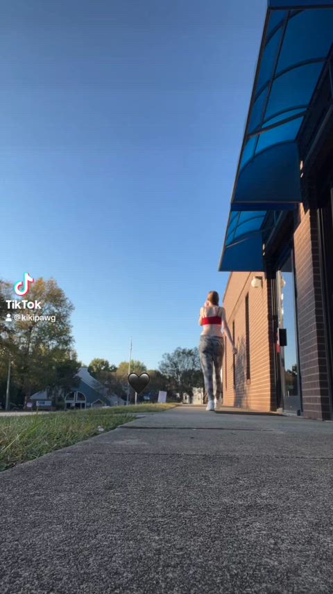 Oh yeah, I'm here doing it outside... [available until 6am eastern standard]