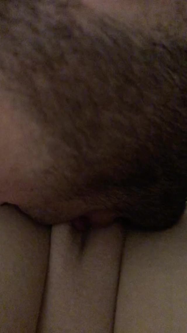 Watch my husband devour my fat pregnant pussy????