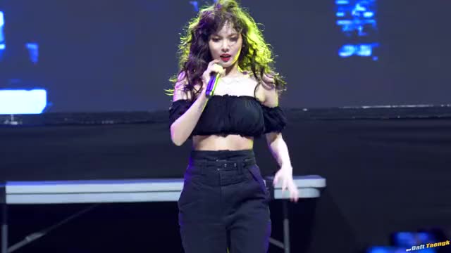 180523 현아 HyunA 'Lip & Hip' @신한대 축제 4K 60P 직캠 by DaftTaengk