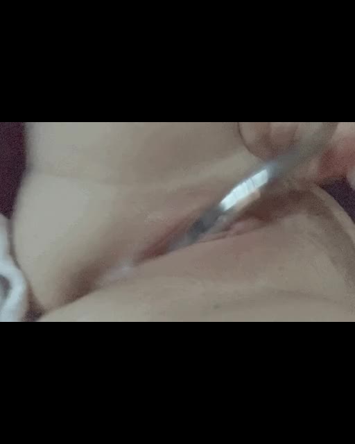 Cumming pussy