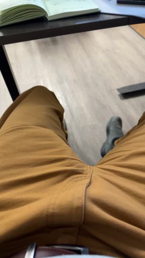 25. Curious. Big cock. Looking for guys with a big dick or If you got a gf. Jallen_221