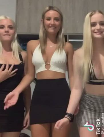 Sexy Blonde Slo-Mo Booty Shake