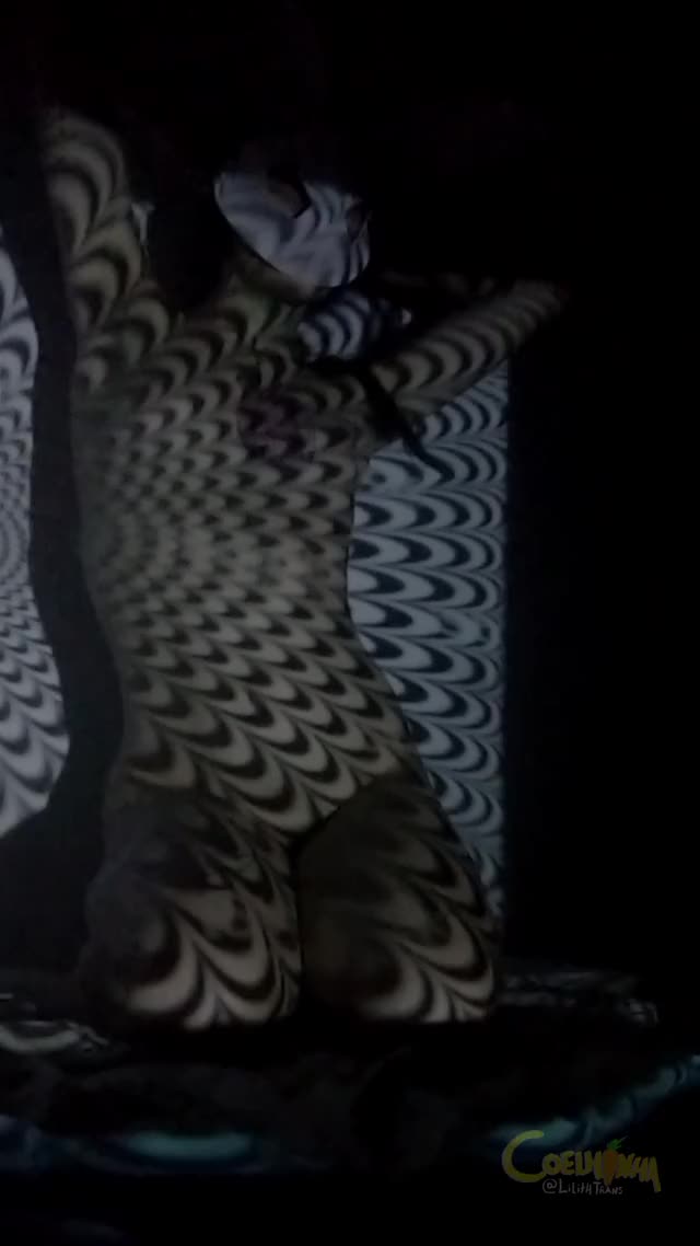 Rabbit's Hole full vid on ManyVids @LilithTrans