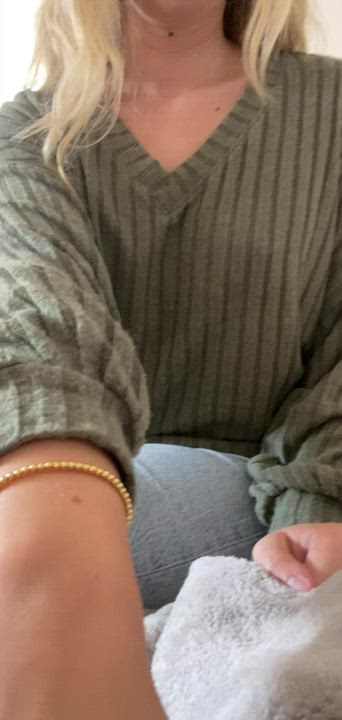 Does anyone like small boobs and cute nipples?