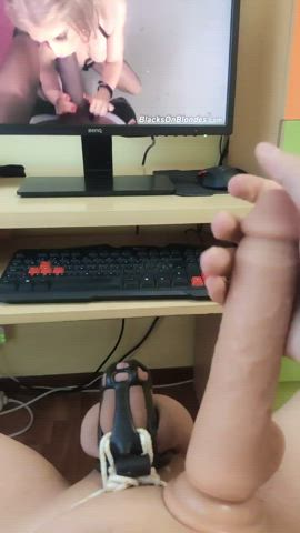 The only way whiteboys should be allowed to touch themselves.