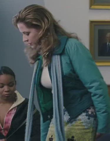 busty celebrity jenna fischer gif