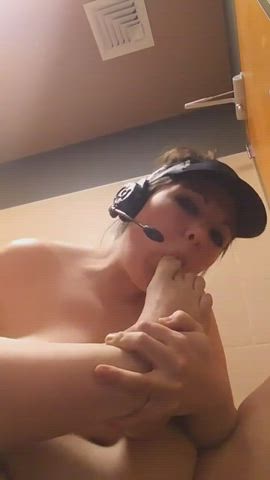 big tits feet huge tits pawg public toe sucking white girl worker gif