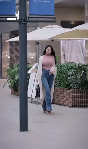 asian big tits jiggling gif