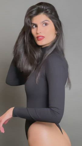 big ass brunette model non-nude tease gif