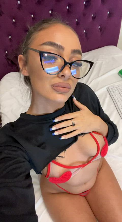 I love when older daddies cum on me!