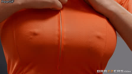 Huge natural tits don't stay hidden for long
