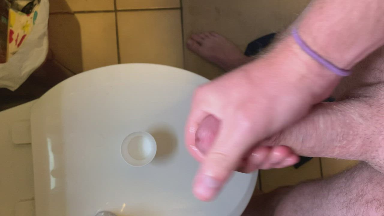 Who wants a cum-SHOT? 😋