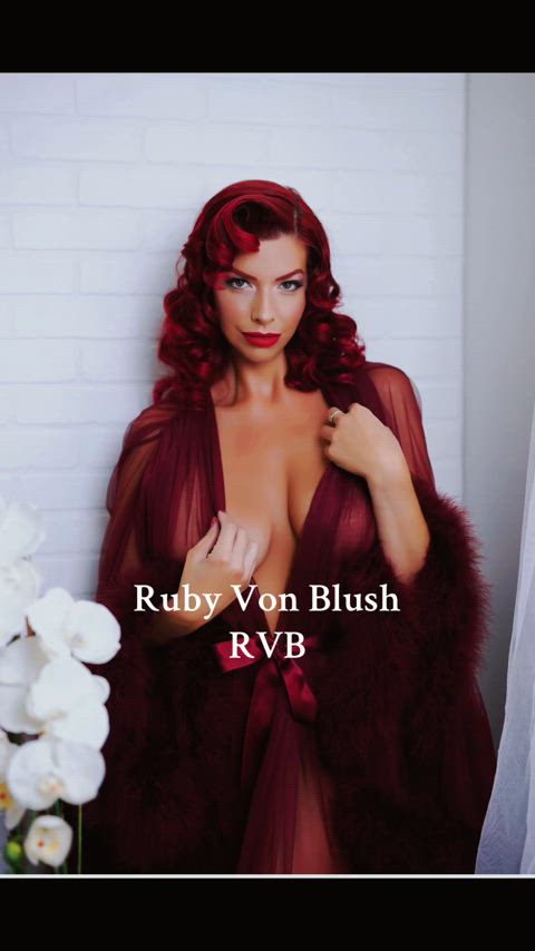 babe big ass busty cute goddess model onlyfans redhead sexy thick gif
